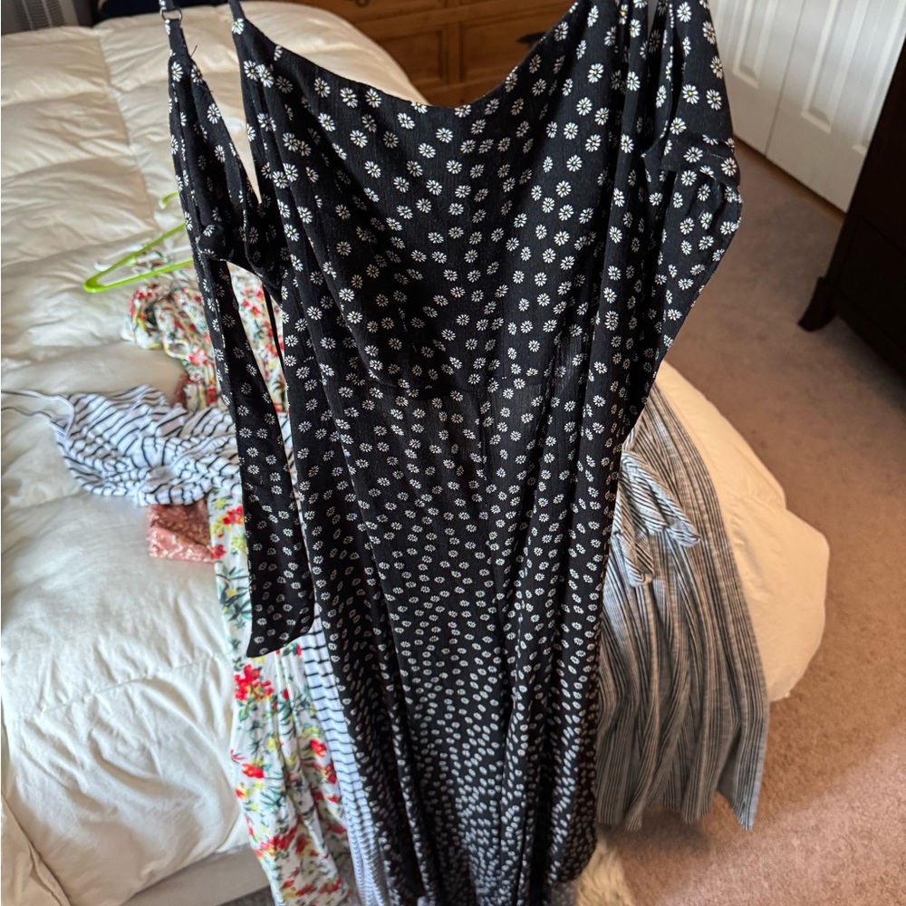 Francescas boutique Black and White Floral jumpsuit